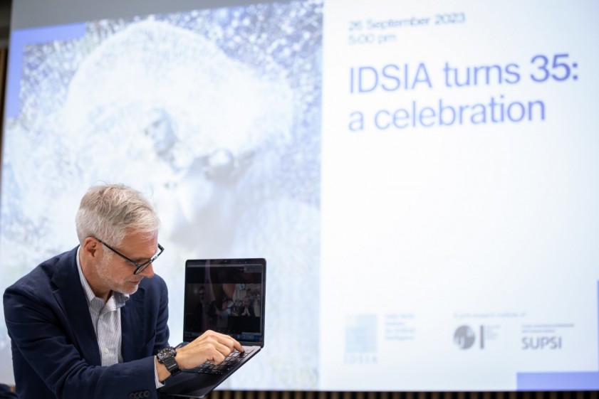 Andrea Rizzoli, derzeitiger Direktor des IDSIA, während der Feierlichkeiten zum 35-jährigen Bestehen des Instituts (Foto: Chiara Micci / Garbani)