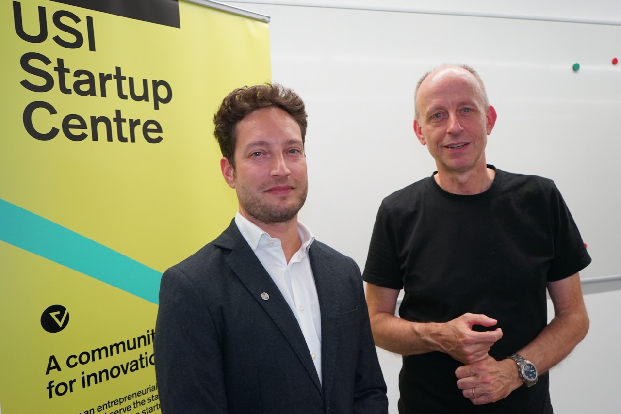 Samuele Morales, coordinatore dell’incubatore (a sinistra), e Francesco Lurati, direttore dell’USI Startup Centre (foto di Eugenio Celesti)