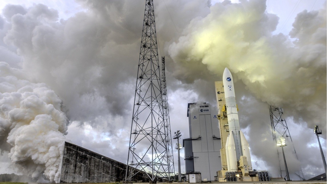 Test des leistungsstarken Triebwerks Vulcain 2.1 für die Ariane-6-Rakete, 23. November 2023 (© ESA - M. Pedoussaut) Test des leistungsstarken Triebwerks Vulcain 2.1 für die Ariane-6-Rakete, 23. November 2023 (© ESA - M. Pedoussaut)