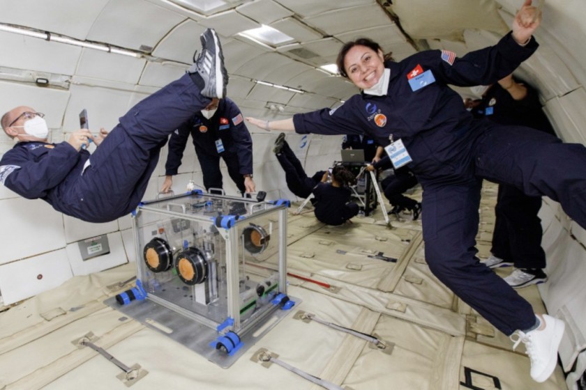 Federica Trudu durante un volo parabolico a Fort Lauderdale, negli Stati Uniti (foto SUPSI) 