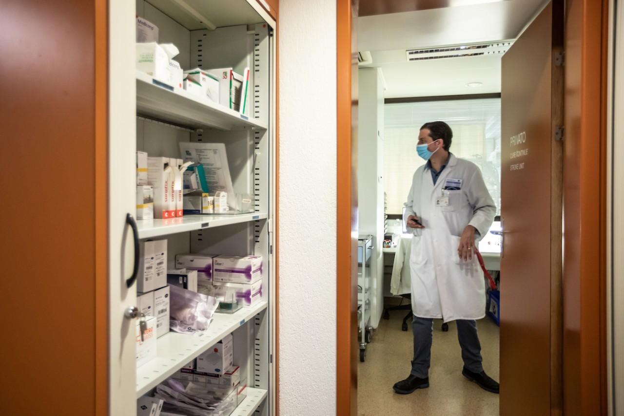 Un ambulatorio dello Stroke Center dell’ospedale Civico di Lugano, dove vengono curate le persone colpite da ictus (foto di Chiara Micci / Garbani) Un ambulatorio dello Stroke Center dell’ospedale Civico di Lugano, dove vengono curate le persone colpite da ictus (foto di Chiara Micci / Garbani)