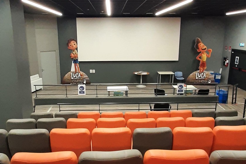 La sala allestita da Medicinema all’interno dell’ospedale Niguarda di Milano La sala allestita da Medicinema all’interno dell’ospedale Niguarda di Milano