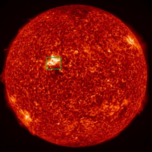 Anche la NASA utilizza satelliti "specializzati" per studiare la superficie del sole. In questa immagine (© NASA), la nostra stella osservata nell’ultravioletto dal satellite SDO (Solar Dynamics Observatory) Anche la NASA utilizza satelliti "specializzati" per studiare la superficie del sole. In questa immagine (© NASA), la nostra stella osservata nell’ultravioletto dal satellite SDO (Solar Dynamics Observatory)