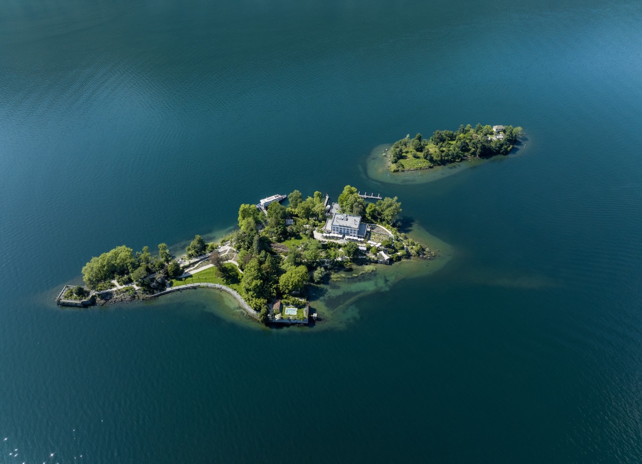 Le isole di Brissago, nel lago Maggiore, fotografate da un drone (© Dipartimento del territorio) 